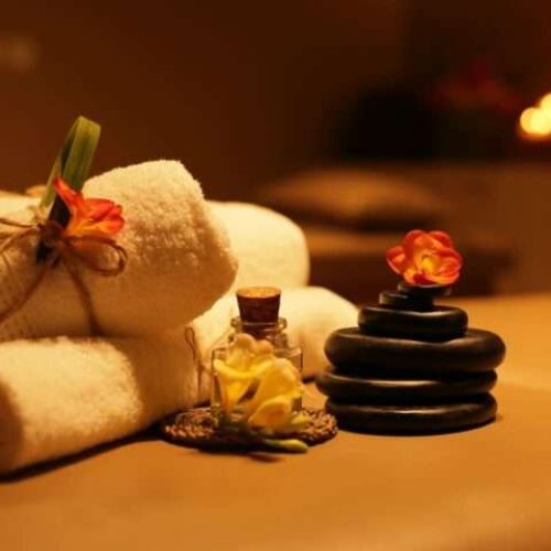 آکواسالت-ماساژ-یوگا-32-1-e1767261970225.jpg